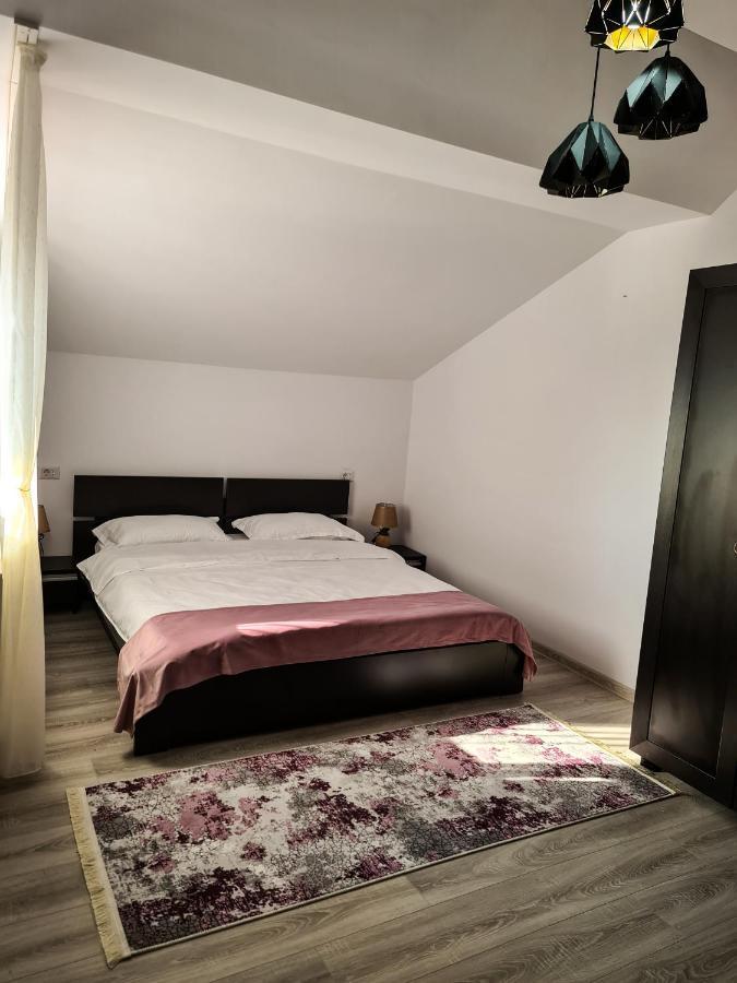 Pensiunea Lavanda, Piatra-Neamt Karácsonkő Kültér fotó