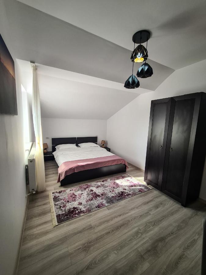 Pensiunea Lavanda, Piatra-Neamt Karácsonkő Kültér fotó